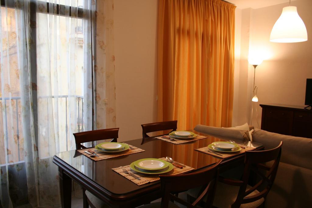 Angosta Del Carmen Apartment มาลากา ภายนอก รูปภาพ