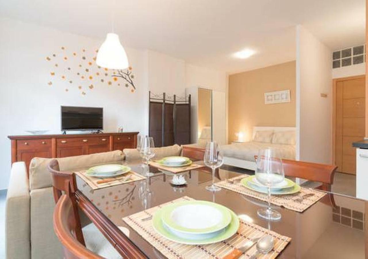 Angosta Del Carmen Apartment มาลากา ภายนอก รูปภาพ