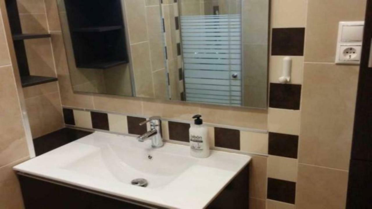 Angosta Del Carmen Apartment มาลากา ภายนอก รูปภาพ
